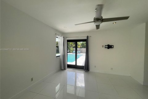 Villa ou maison à louer à North Miami, Floride: 3 chambres, 246.19 m2 № 2281412 - photo 20