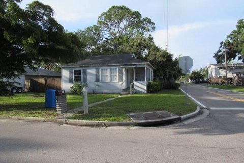 Terreno en venta en Sarasota, Florida № 1805067 - foto 1