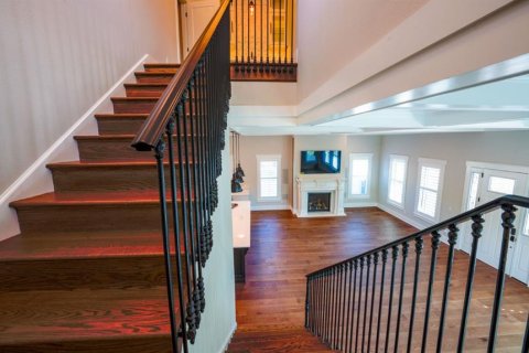 House in Saint Petersburg, Florida 5 bedrooms, 361.67 sq.m. № 1791617 - photo 20