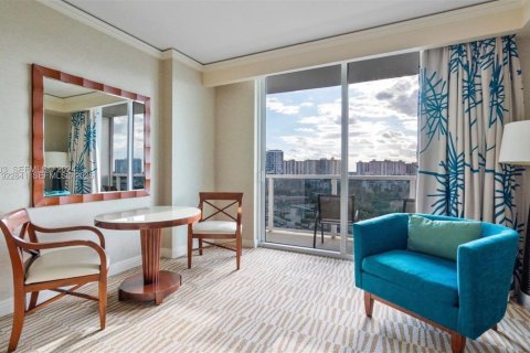 Copropriété à vendre à Sunny Isles Beach, Floride: 61.69 m2 № 1976884 - photo 2