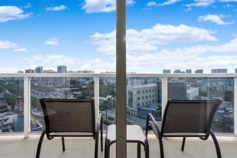 Copropriété à vendre à Sunny Isles Beach, Floride: 61.69 m2 № 1976884 - photo 5