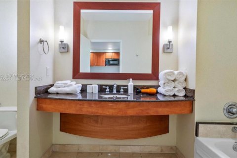 Copropriété à vendre à Sunny Isles Beach, Floride: 61.69 m2 № 1976884 - photo 10