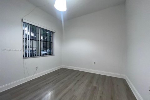 Condo in Miami, Florida, 3 bedrooms  № 1825687 - photo 10