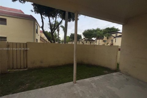 Condo in Miami, Florida, 3 bedrooms  № 1825687 - photo 20