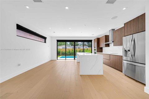 Townhouse in Miami, Florida 3 bedrooms № 1596137 - photo 16