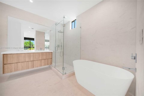 Townhouse in Miami, Florida 3 bedrooms № 1596137 - photo 24