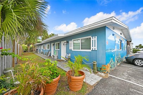 Commercial property in Cape Canaveral, Florida 164.99 sq.m. № 1744342 - photo 16