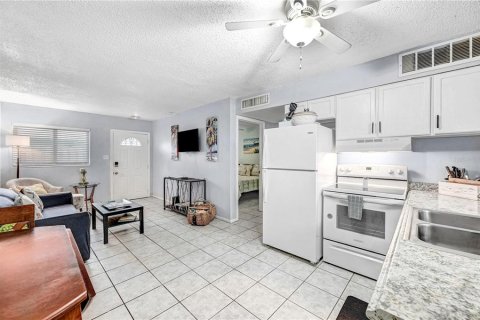 Commercial property in Cape Canaveral, Florida 164.99 sq.m. № 1744342 - photo 23