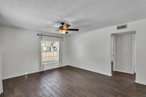 Casa en venta en Mulberry, Florida, 3 dormitorios, 149.02 m2 № 1912568 - foto 9