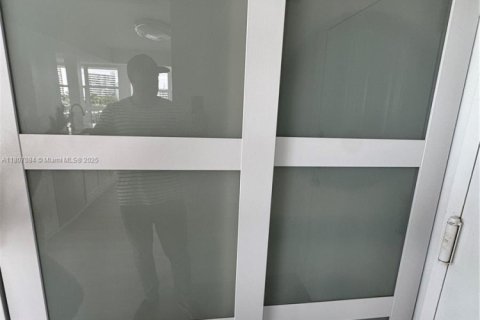 Снять в аренду кондоминиум в Халландейл-Бич, Флорида 2 спальни, 132.85м2, № 1959654 - фото 15