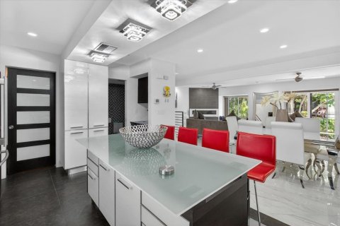 Townhouse in Clearwater, Florida 3 bedrooms, 191.56 sq.m. № 2111380 - photo 29