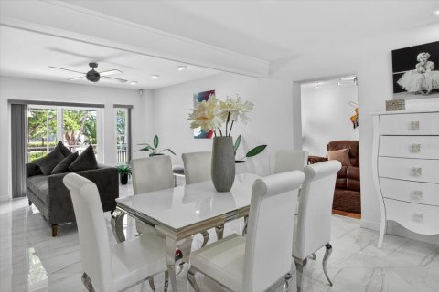 Townhouse in Clearwater, Florida 3 bedrooms, 191.56 sq.m. № 2111380 - photo 22