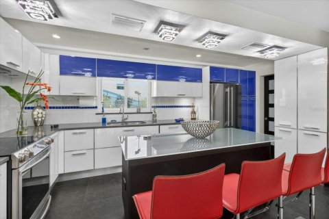 Townhouse in Clearwater, Florida 3 bedrooms, 191.56 sq.m. № 2111380 - photo 30