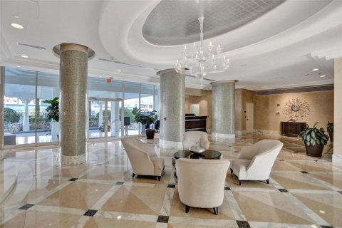 Condo in Miami Beach, Florida, 2 bedrooms  № 2046210 - photo 28