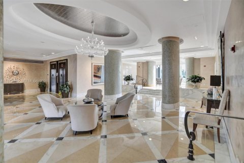 Condo in Miami Beach, Florida, 2 bedrooms  № 2046210