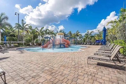 Touwnhouse à louer à Homestead, Floride: 3 chambres, 140.47 m2 № 2089649 - photo 27