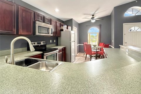 House in Kissimmee, Florida 3 bedrooms, 119.01 sq.m. № 1807341 - photo 8