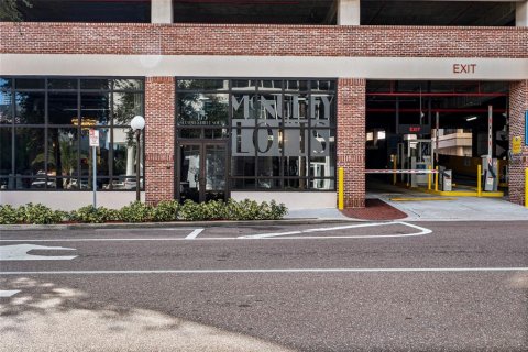 Condo in Saint Petersburg, Florida, 1 bedroom № 2435109
