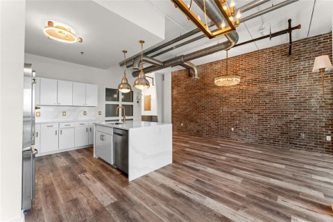 Condo in Saint Petersburg, Florida, 1 bedroom  № 2435109 - photo 9