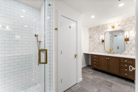Condo in Saint Petersburg, Florida, 1 bedroom  № 2435109 - photo 28