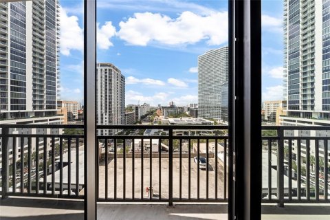 Condo in Saint Petersburg, Florida, 1 bedroom  № 2435109 - photo 30