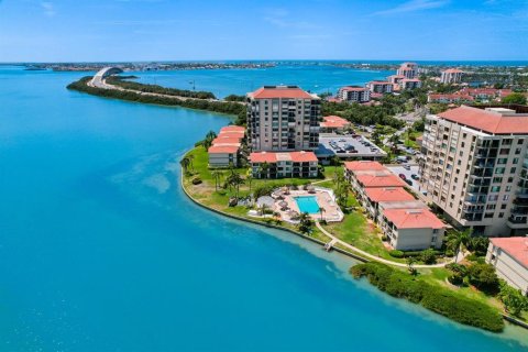 Condominio en alquiler en Saint Petersburg, Florida, 2 dormitorios, 82.68 m2 № 1832849 - foto 3