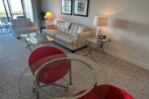 Condominio en alquiler en Saint Petersburg, Florida, 2 dormitorios, 82.68 m2 № 1832849 - foto 20