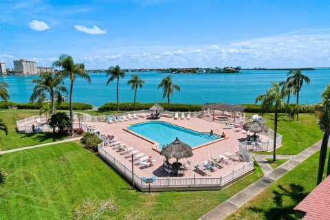 Condominio en alquiler en Saint Petersburg, Florida, 2 dormitorios, 82.68 m2 № 1832849 - foto 18
