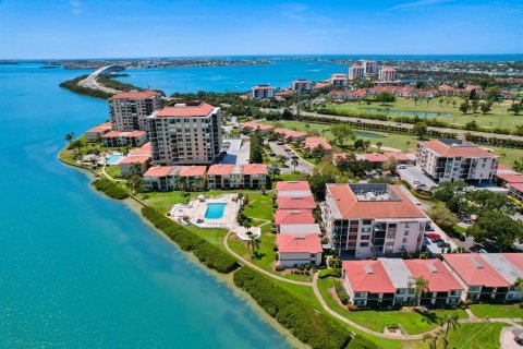 Condominio en alquiler en Saint Petersburg, Florida, 2 dormitorios, 82.68 m2 № 1832849 - foto 11