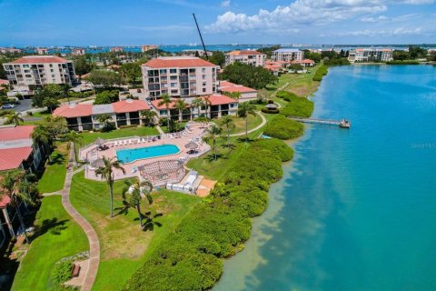 Condominio en alquiler en Saint Petersburg, Florida, 2 dormitorios, 82.68 m2 № 1832849 - foto 14