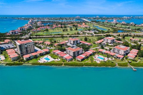 Condominio en alquiler en Saint Petersburg, Florida, 2 dormitorios, 82.68 m2 № 1832849 - foto 22