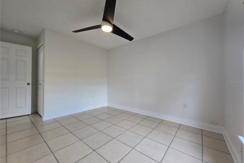 Villa ou maison à louer à Deltona, Floride: 4 chambres, 187.38 m2 № 2105939 - photo 14
