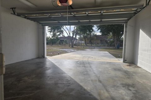 Villa ou maison à louer à Deltona, Floride: 4 chambres, 187.38 m2 № 2105939 - photo 28