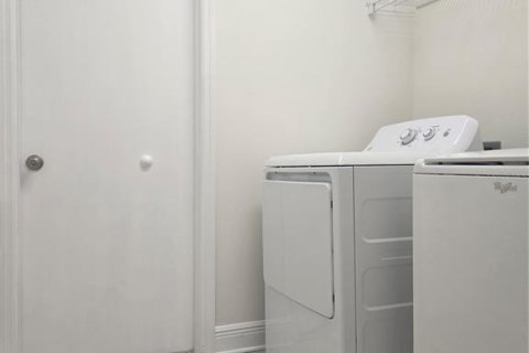 Villa ou maison à louer à Deltona, Floride: 4 chambres, 187.38 m2 № 2105939 - photo 27