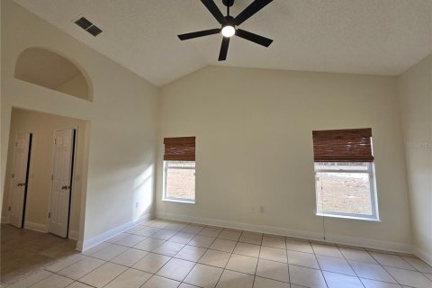 Villa ou maison à louer à Deltona, Floride: 4 chambres, 187.38 m2 № 2105939 - photo 18