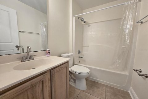 Villa ou maison à louer à Deltona, Floride: 4 chambres, 187.38 m2 № 2105939 - photo 16