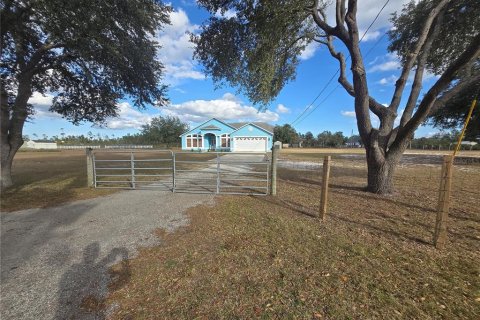 Villa ou maison à Deltona, Floride 4 chambres, 187.38 m2 № 2105939