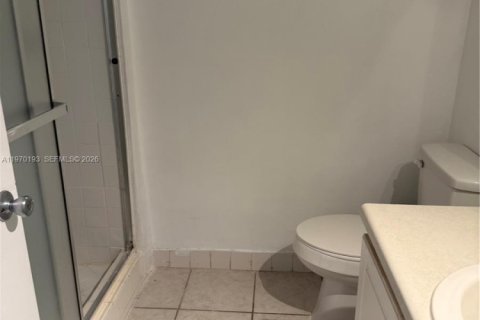 Купить кондоминиум в Пемброк-Пайнс, Флорида 2 спальни, 79.34м2, № 2031916 - фото 9