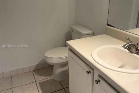 Купить кондоминиум в Пемброк-Пайнс, Флорида 2 спальни, 79.34м2, № 2031916 - фото 7