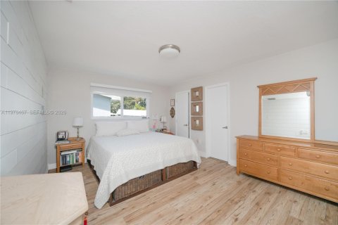 House in Cutler Bay, Florida 4 bedrooms, 156.91 sq.m. № 2044616 - photo 15