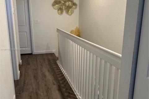 Снять в аренду таунхаус в Хомстед, Флорида 3 спальни, 129.41м2, № 1953022 - фото 9