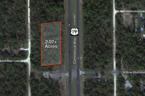 Terreno en venta en Weeki Wachee, Florida № 1612351 - foto 1