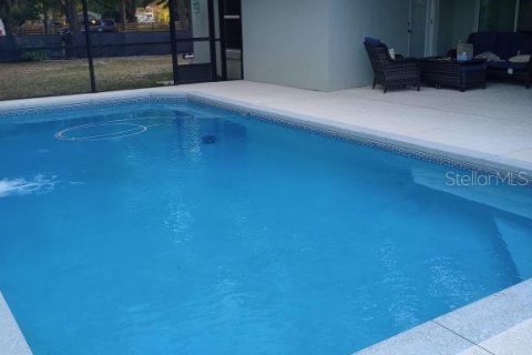 House in Lady Lake, Florida 4 bedrooms, 220.27 sq.m. № 2398704 - photo 25