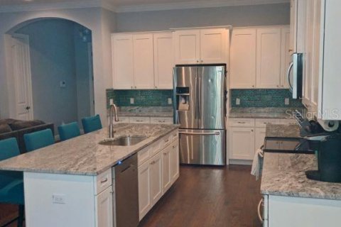 House in Lady Lake, Florida 4 bedrooms, 220.27 sq.m. № 2398704 - photo 5