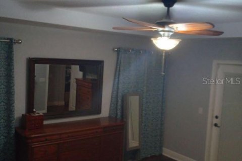 House in Lady Lake, Florida 4 bedrooms, 220.27 sq.m. № 2398704 - photo 11