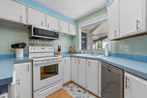 Apartamento en alquiler en Key Largo, Florida, 2 dormitorios, 115.94 m2 № 2080520 - foto 8