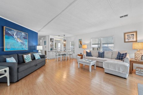 Apartamento en alquiler en Key Largo, Florida, 2 dormitorios, 115.94 m2 № 2080520 - foto 3