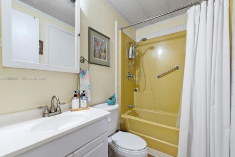 Apartamento en alquiler en Key Largo, Florida, 2 dormitorios, 115.94 m2 № 2080520 - foto 14