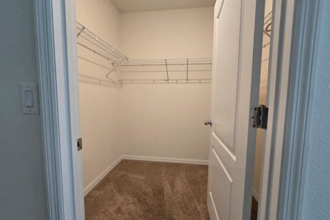 House in Kissimmee, Florida 3 bedrooms, 155.7 sq.m. № 2132872 - photo 8
