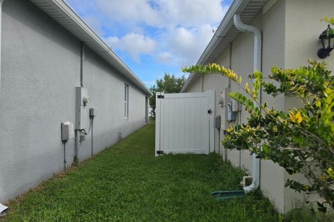 House in Kissimmee, Florida 3 bedrooms, 155.7 sq.m. № 2132872 - photo 17